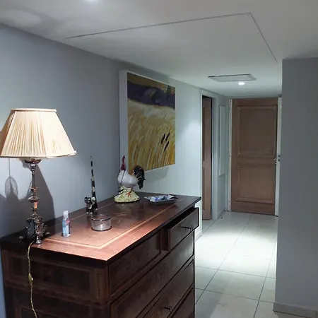Appartement Superbe Avec Double Parking à 1 Minute De La Du Veillat *