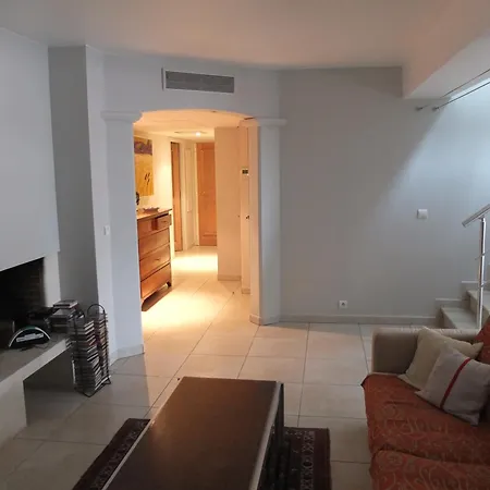 Appartement Superbe Avec Double Parking à 1 Minute De La Du Veillat *