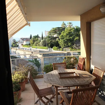 Appartement Superbe Avec Double Parking à 1 Minute De La Du Veillat *